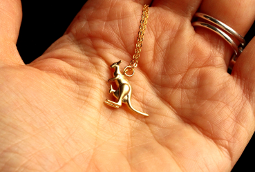 Känguru Kette mit Baby / Mutter mit Kind Schmuck / Geschenk für Sie / Tier Schmuck / Kinder Valentin / Familien Schmuck / Australien Kette